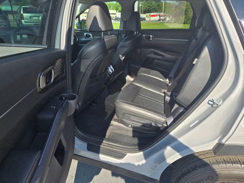 Used 2024 Kia Sorento S w/ Panoramic Sunroof Package FWD image 19