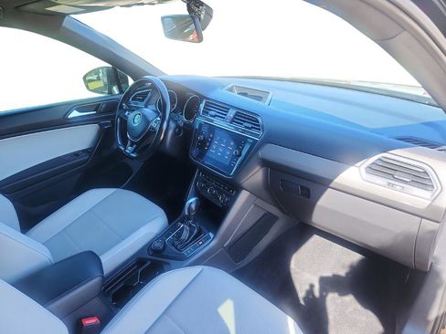 Used 2021 Volkswagen Tiguan SE R-Line image 30