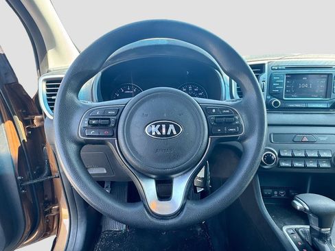 Used 2017 Kia Sportage LX AWD/4WD image 11