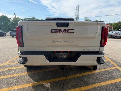 Used 2023 GMC Sierra 3500 Denali w/ Denali Ultimate Package AWD/4WD image 9