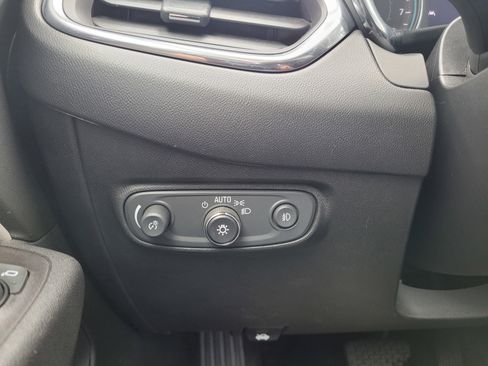 Certified 2020 Chevrolet Equinox LT image 17