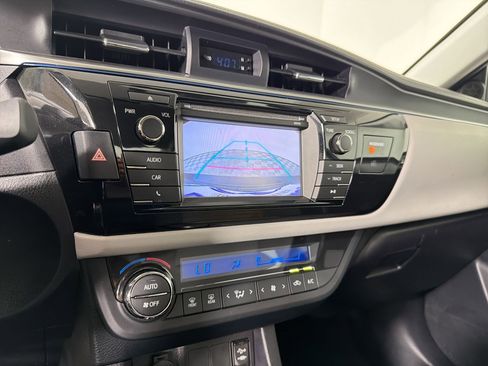 Used 2015 Toyota Corolla LE FWD image 24