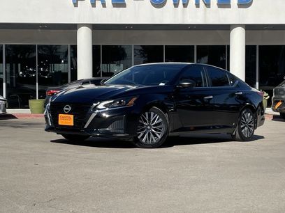 Used 2024 Nissan Altima 2.5 SV