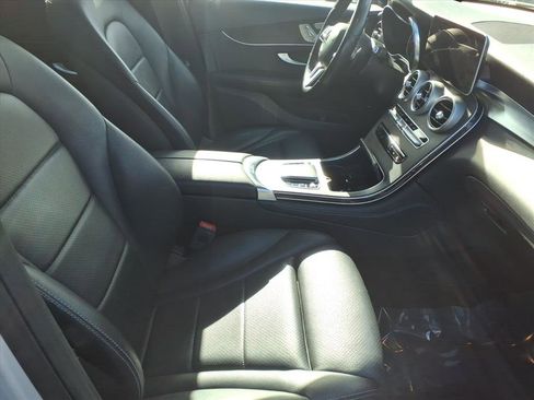 Used 2020 Mercedes-Benz GLC 300 4MATIC image 31