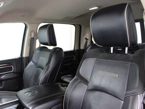 Used 2022 RAM 3500 Laramie AWD/4WD image 4