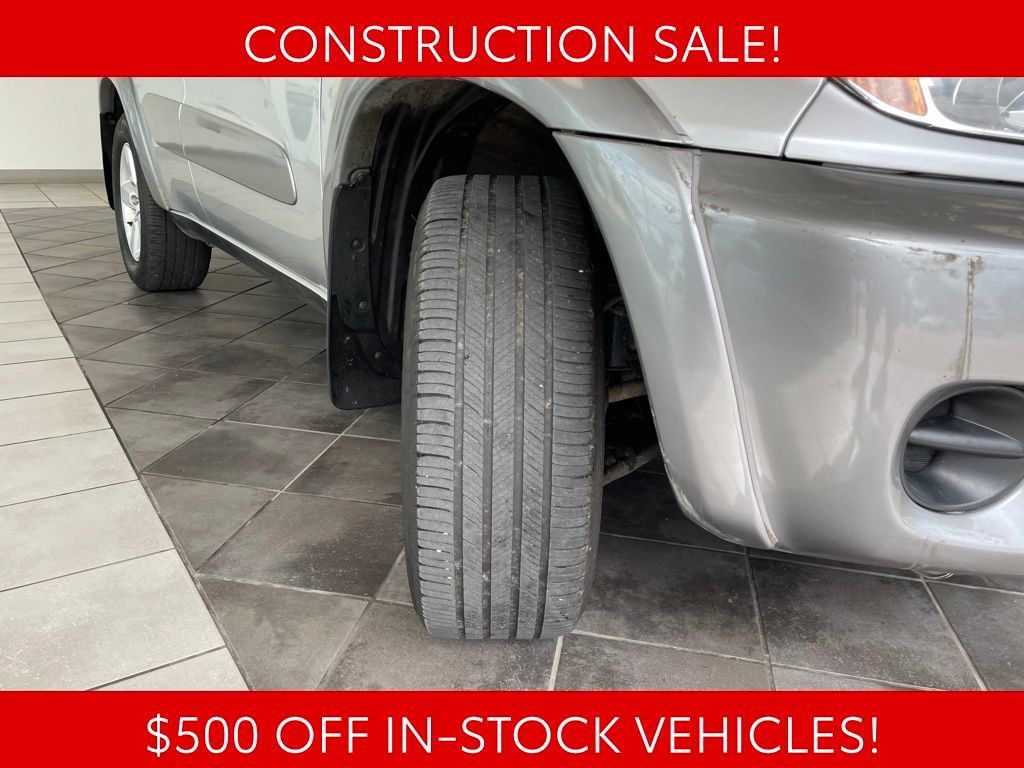 Used 2004 Toyota RAV4 4WD image 16