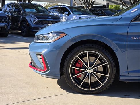 Used 2025 Volkswagen Jetta GLI Autobahn image 14