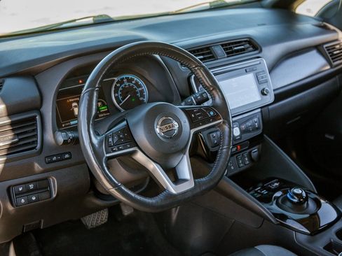 Used 2019 Nissan Leaf SL w/ SL Technology Package image 10