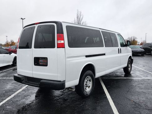 Used 2022 Chevrolet Express 3500 LS image 15