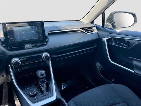 Used 2019 Toyota RAV4 LE image 23