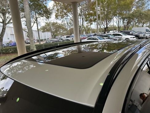 Used 2024 BMW X5 sDrive40i w/ M Sport Package image 17