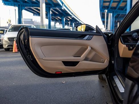 Used 2024 Porsche 911 Targa 4S image 40