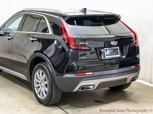 Certified 2023 Cadillac XT4 Premium Luxury image 4
