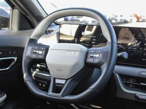 New 2025 Kia K4 GT-Line Turbo image 8