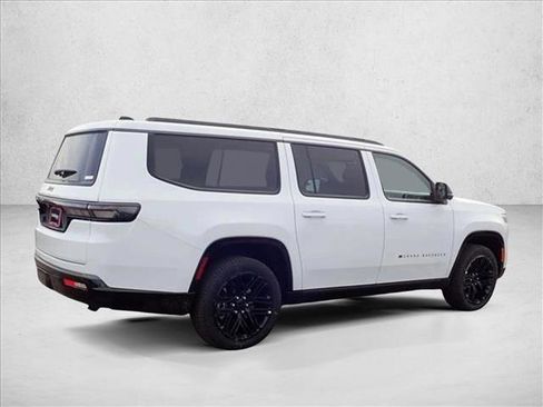 New 2026 Jeep Grand Wagoneer L Limited AWD/4WD image 4