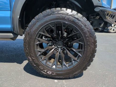 Used 2019 Ford F150 Raptor w/ Equipment Group 802A Luxury image 8