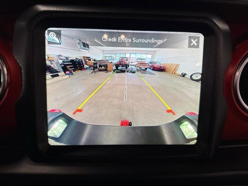 Used 2020 Jeep Gladiator Rubicon image 18