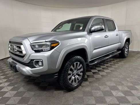 Used 2023 Toyota Tacoma Limited w/ Truck Exterior Package (TMS) AWD/4WD image 8