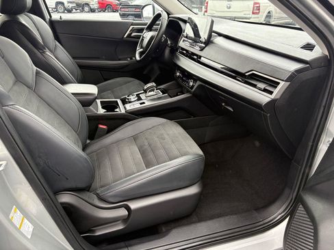 Used 2024 Mitsubishi Outlander SE image 10
