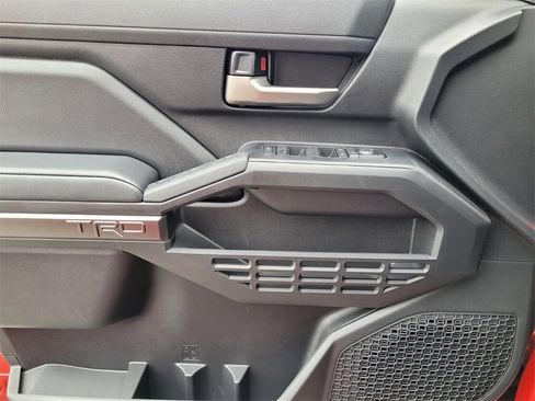 Used 2025 Toyota Tacoma image 27