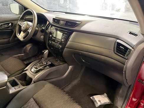 Used 2017 Nissan Rogue SV image 12