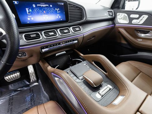 Used 2024 Mercedes-Benz GLS 450 4MATIC w/ AMG Line Exterior image 15