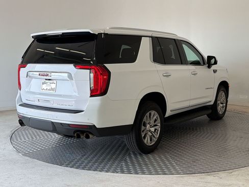 Used 2021 GMC Yukon Denali w/ Advanced Technology Package AWD/4WD image 9