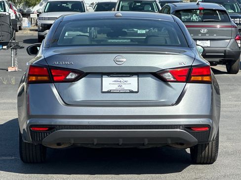 Used 2023 Nissan Altima 2.5 SV FWD image 5