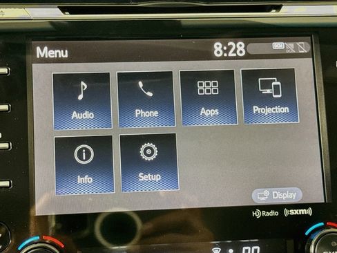 Used 2019 Toyota Camry XLE FWD image 32