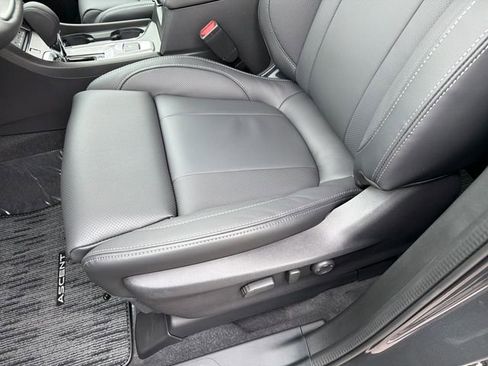 New 2026 Subaru Ascent Limited AWD/4WD image 19