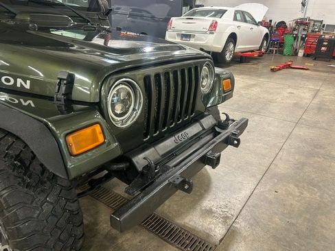 Used 2006 Jeep Wrangler Unlimited Rubicon AWD/4WD image 3