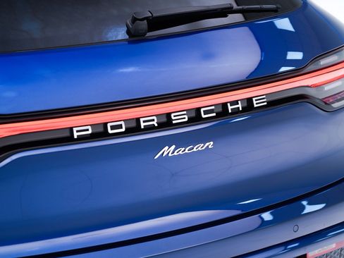 Certified 2026 Porsche Macan AWD/4WD image 14