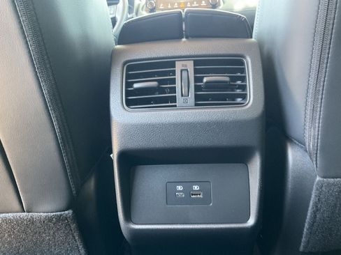 Used 2023 Nissan Rogue Platinum FWD image 12