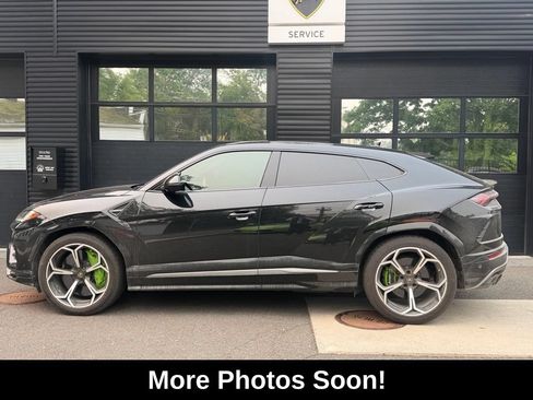 Used 2019 Lamborghini Urus AWD/4WD image 2