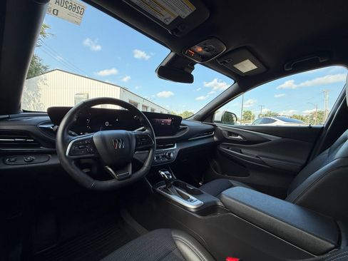Used 2025 Buick Envista Preferred w/ Convenience I Package FWD image 17