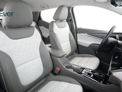 Used 2023 Chevrolet Bolt EUV Premier image 23