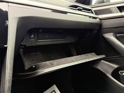 Used 2023 Volkswagen Arteon SE FWD image 35
