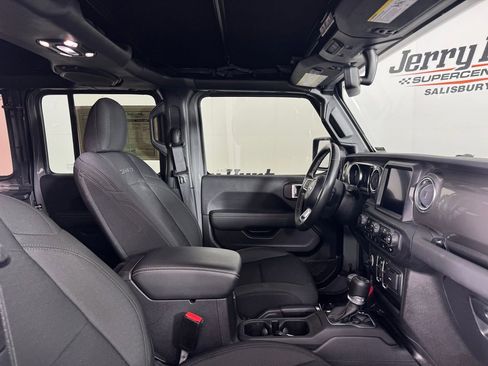 Used 2021 Jeep Wrangler Unlimited Sahara AWD/4WD image 42