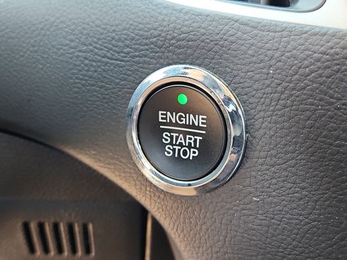 Used 2024 Ford Edge SEL image 16