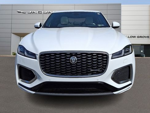 Certified 2025 Jaguar F-PACE R-Dynamic S image 8