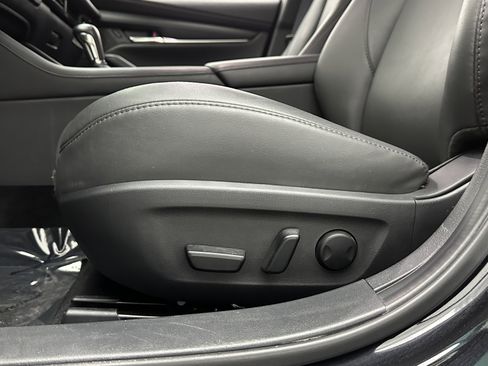 Used 2024 MAZDA MAZDA3 s image 12