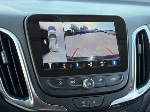 Certified 2024 Chevrolet Equinox LT FWD image 28