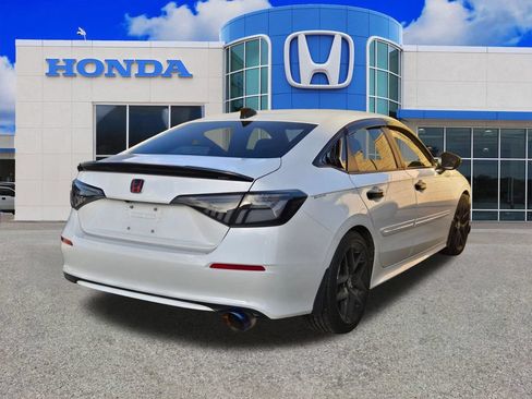 Used 2022 Honda Civic Sport image 2