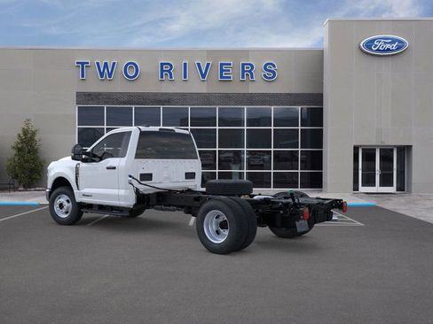 New 2026 Ford F350 XL w/ XL Chrome Package image 4