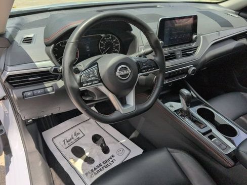 Used 2025 Nissan Altima 2.5 SR AWD/4WD image 15