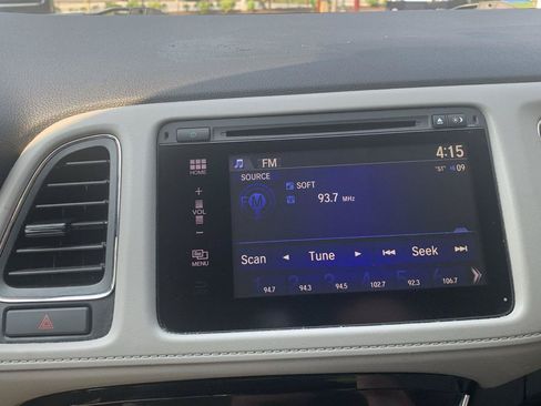 Used 2018 Honda HR-V EX image 11