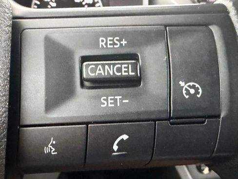 Used 2025 Nissan Rogue S FWD image 14