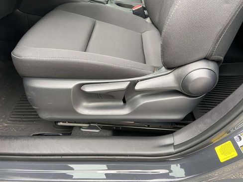 Used 2025 Toyota Corolla LE FWD image 15