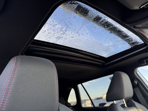 New 2025 Toyota RAV4 SE image 3