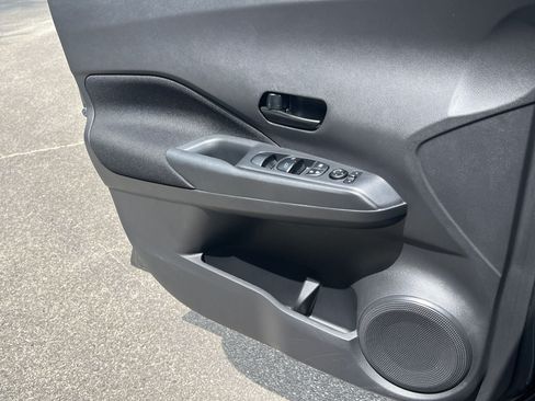 Used 2025 Nissan Kicks Play S FWD image 15